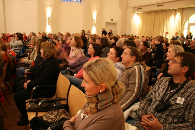 gal/2010/2010 Saitentwist Haus Fuhr Werden 4.12.Rotnasen und Gluehwangen/2010 Saitentwist Haus Fuhr Werden 4.12. Rotwangen u Gluehnasen 076.jpg